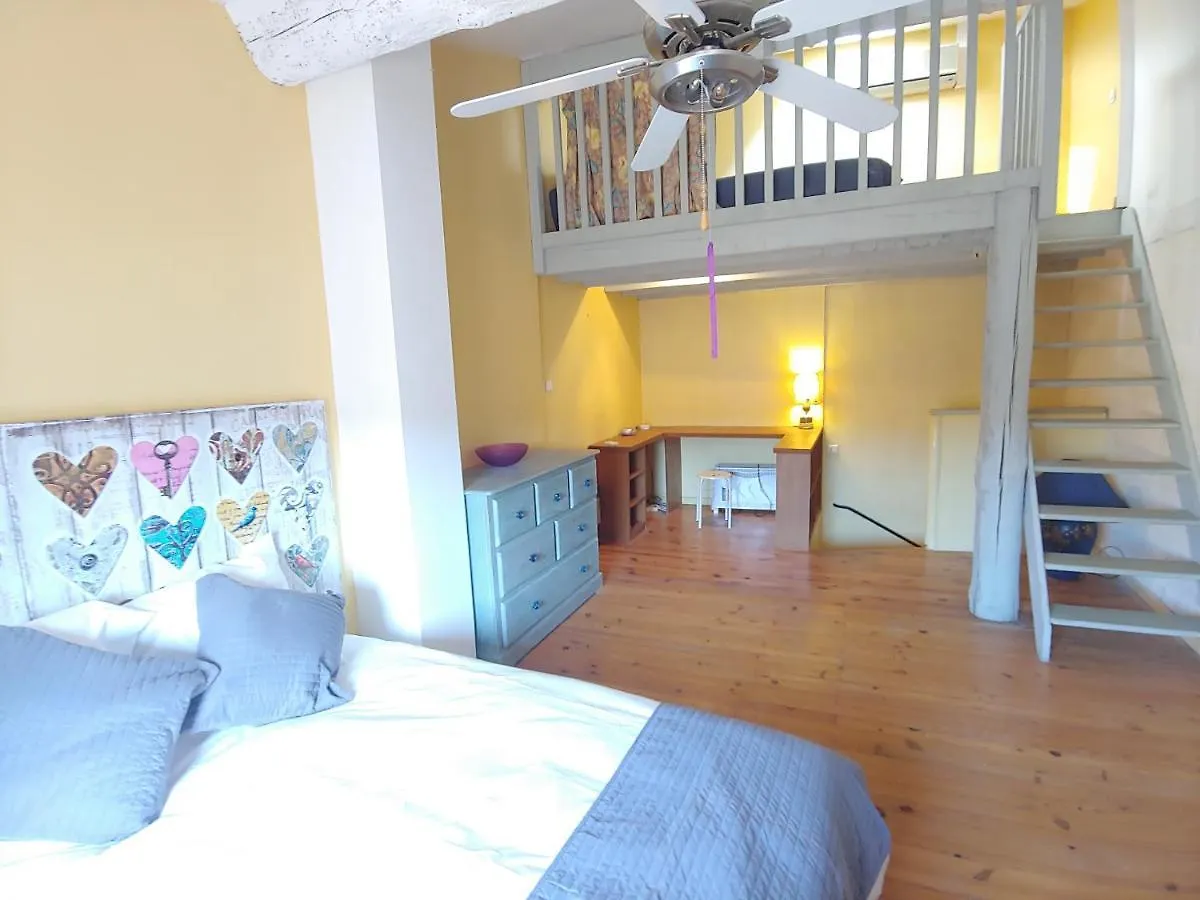 Vakantiehuis Charmante Maison Arlesienne A L'Ombre Des Arenes, De 2 A 5P