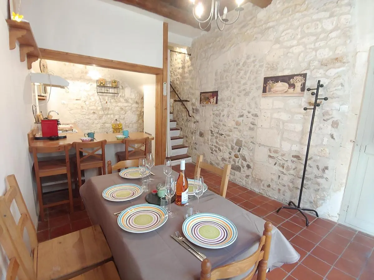 Charmante Maison Arlesienne A L'Ombre Des Arenes, De 2 A 5P 0*, Arles