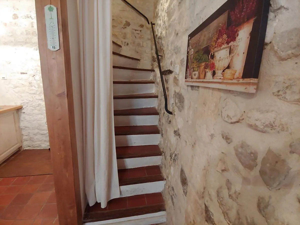 Charmante Maison Arlesienne A L'Ombre Des Arenes, De 2 A 5P France