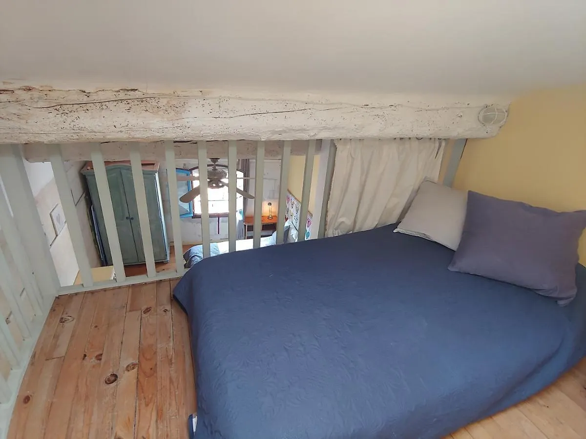 Charmante Maison Arlesienne A L'Ombre Des Arenes, De 2 A 5P