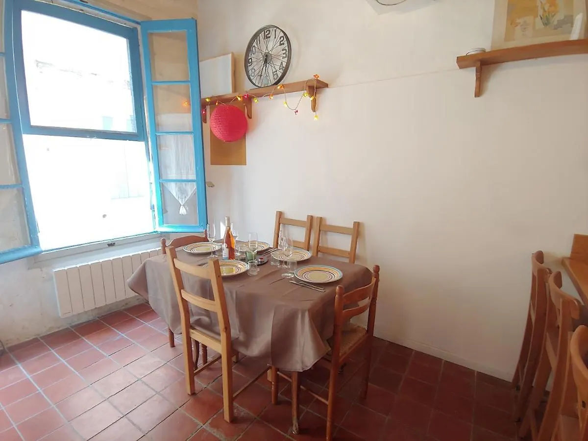 Charmante Maison Arlesienne A L'Ombre Des Arenes, De 2 A 5P