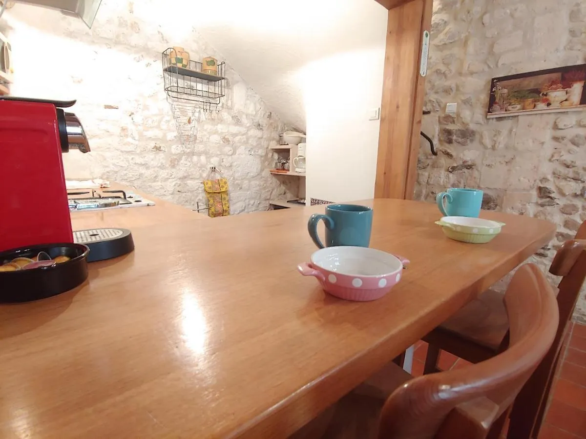 Charmante Maison Arlesienne A L'Ombre Des Arenes, De 2 A 5P
